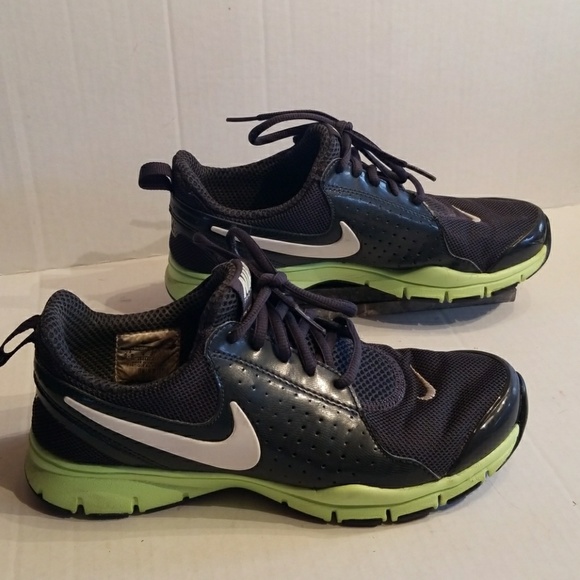 le scarpe nike in stagione: donne misura 65 poshmark le scarpe nike in stagione: donne misura 65 poshmark